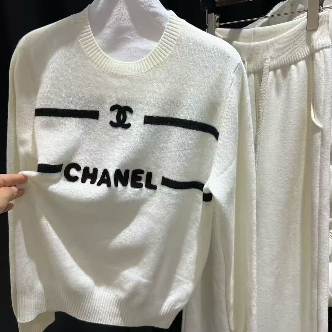 Pull en maille douce brodée, style français chic et sophistiqué, manches longues, design unique, top tendance en ligne