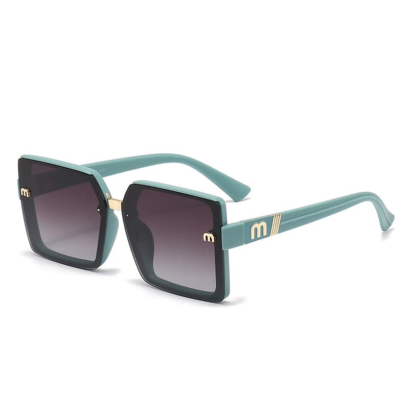 15091 trendy box for women with a high-end feel, personalized UV protection, and fashionable sunglasses