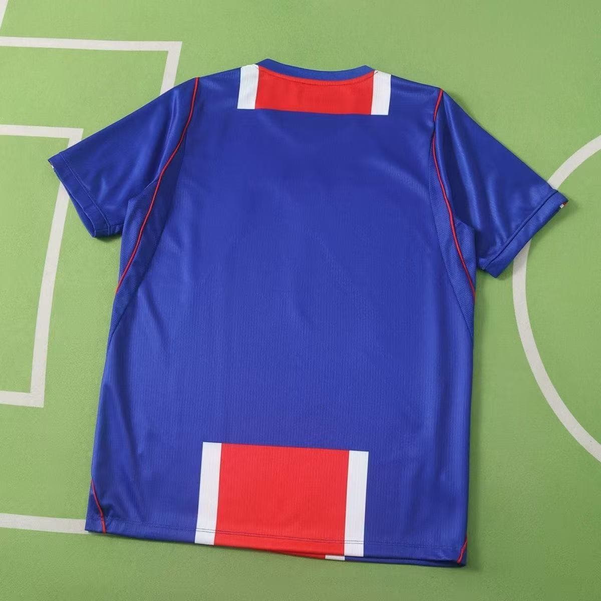 Maillot homme du Paris Saint-Germain (PSG) pour la nouvelle saison 2627