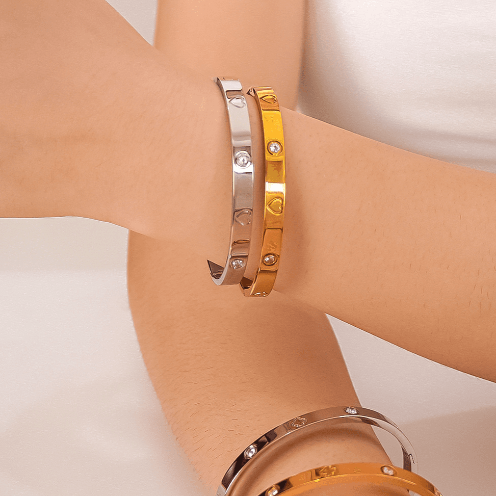 Fashion simple titanium steel bracelet love diamond bracelet for girls high grade real gold electroplating non fading bracelet
