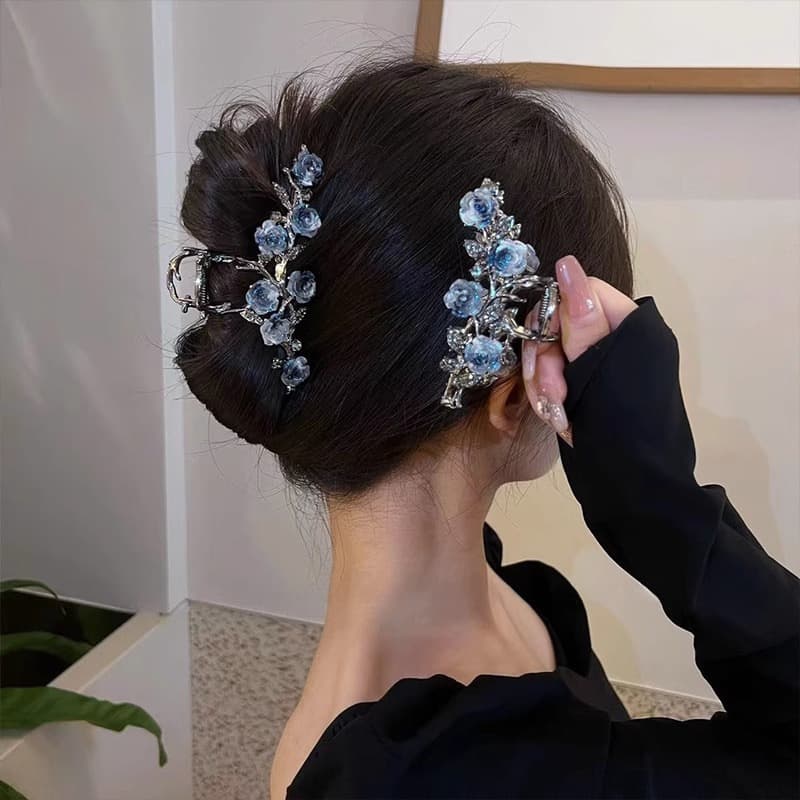 Temperament Fashion Smoky Gray Camellia Catch Clip Metal Female Elegant Hair Catch Shark Elegant Clip.