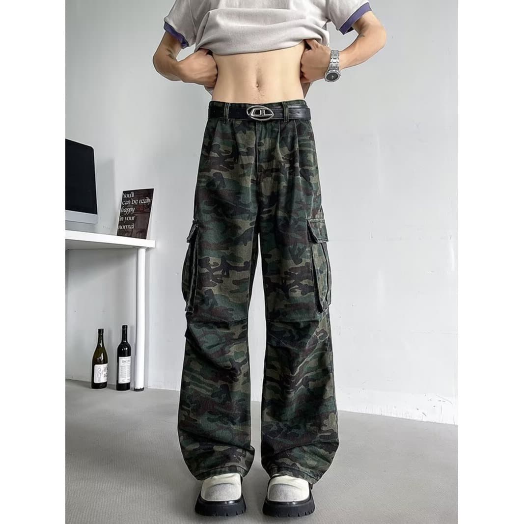 Vintage American Camouflage Cargo Jeans For Men & Women - High Street Baggy Denim Pants With Multi-Pockets & Stacked Hem