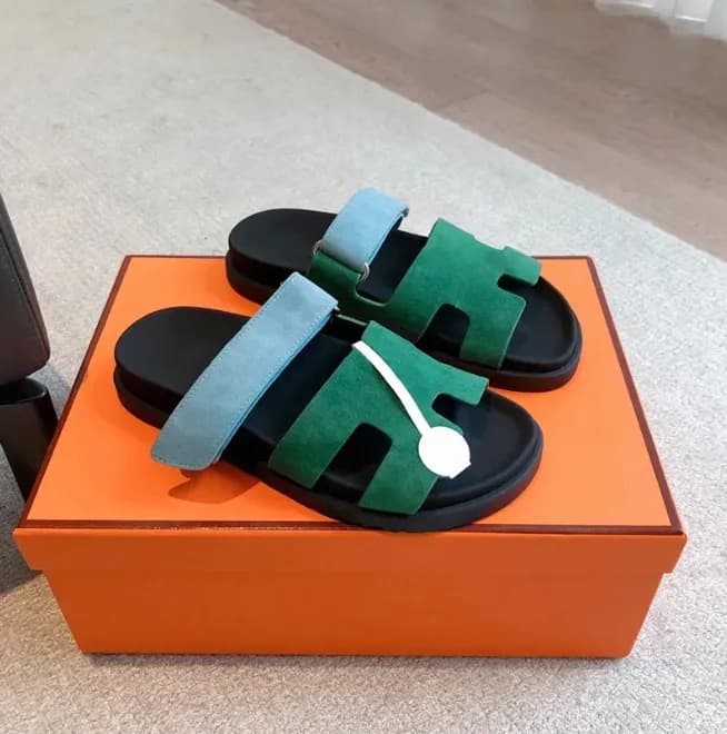 Pantoufles H, nouveau modèle été 2026 en stock, sandales antidérapantes et anti-odeurs pour femmes, grandes tailles, idéales pour le sport et la