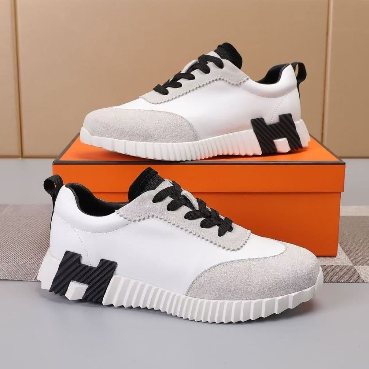 Version cuir de vache ~ Baskets blanches à blocs de couleurs H pour femmes 2025 Nouveau cuir véritable bout rond à lacets plat décontracté coupl