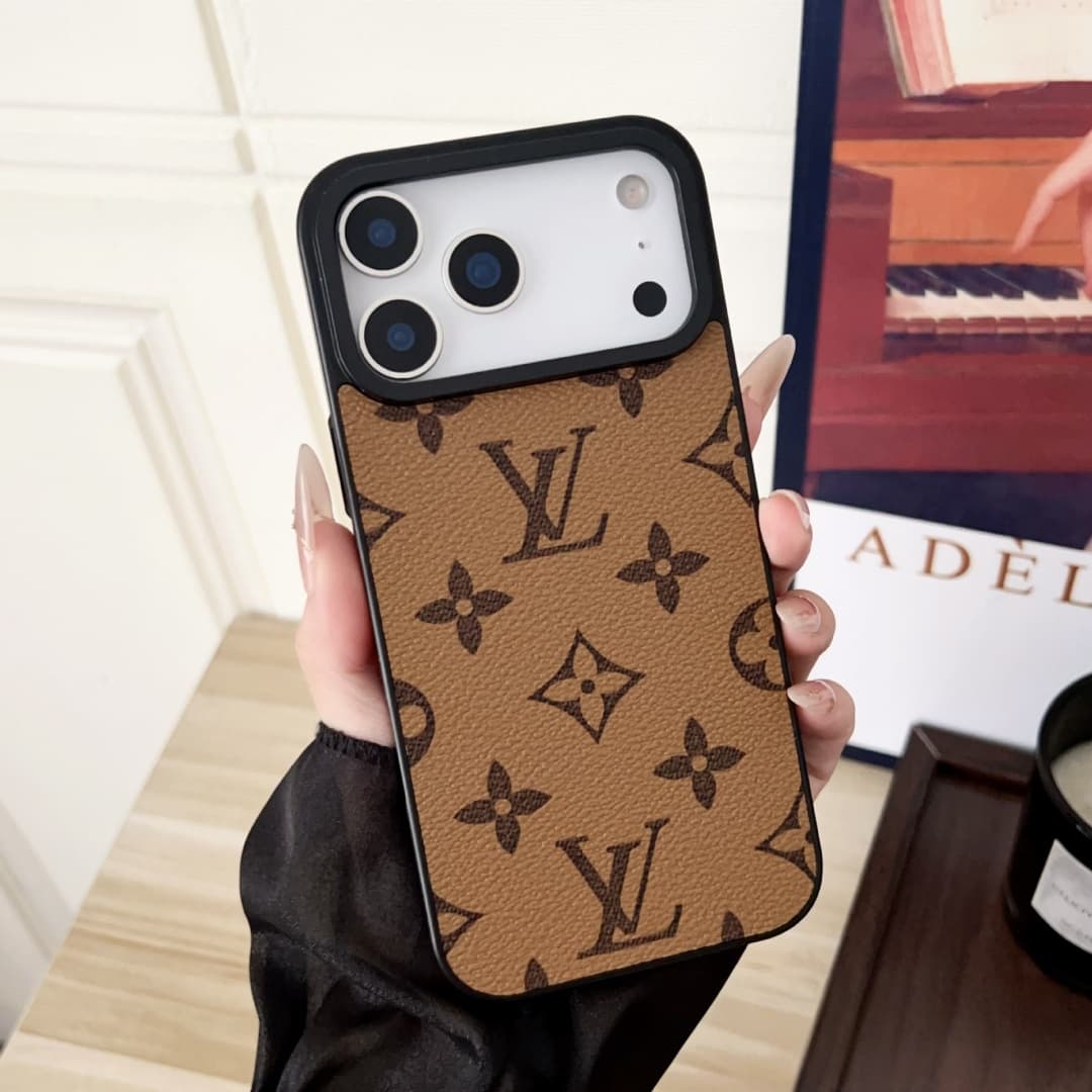 Coque pour iPhone 17 Pro Max avec grand trou, style classique, tendance et vintage, ornée de fleurs.