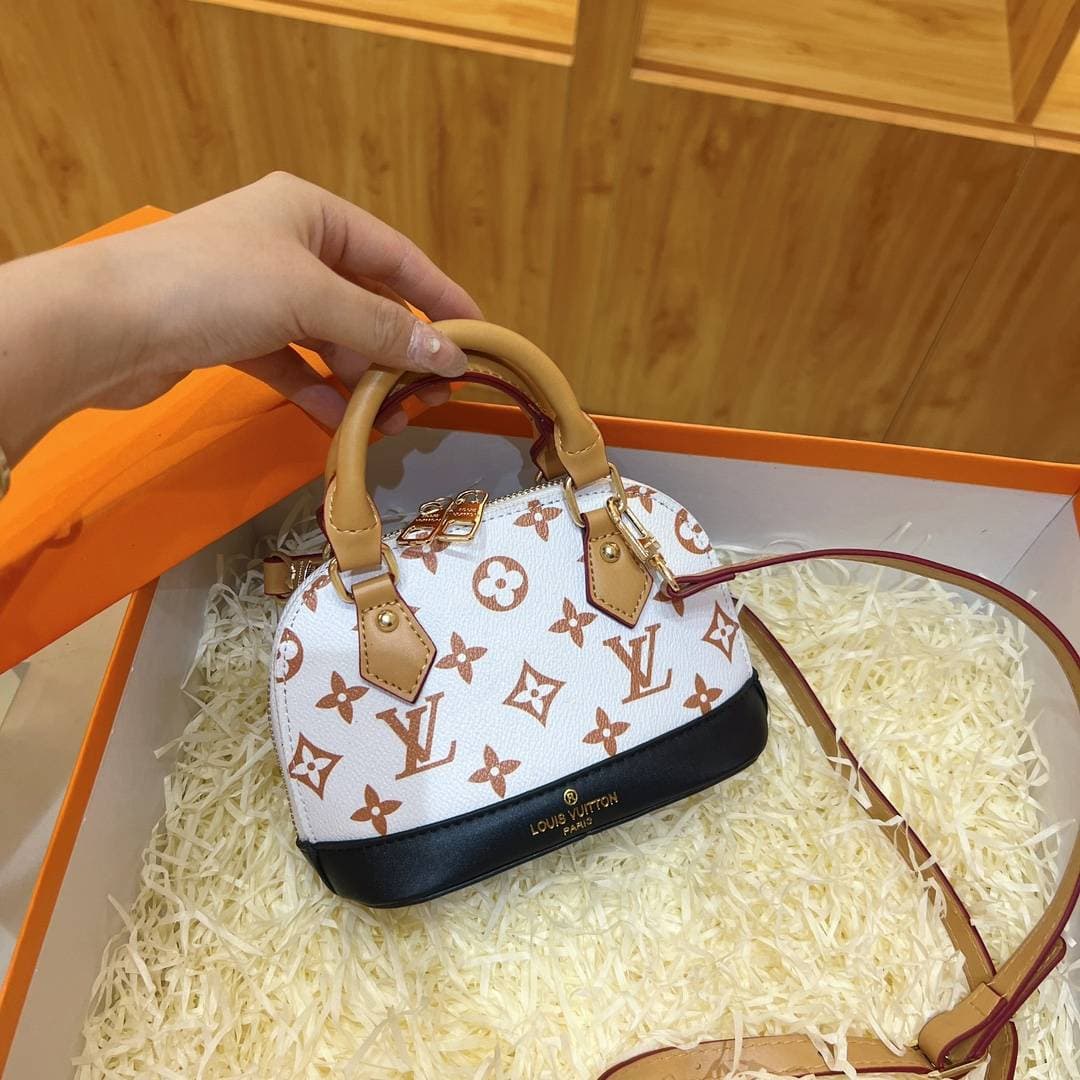 2024 Designer Nouvelle Tendance De La Mode Style Unique Léger Luxe Cent Sac À Bandoulière De Haute Qualité