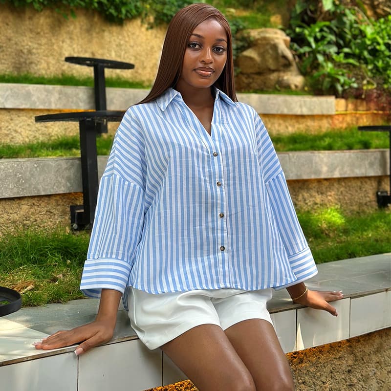 Chemise rayée coupe décontractée pour femme, col à revers, blouse oversize tendance automne, élégante et polyvalente