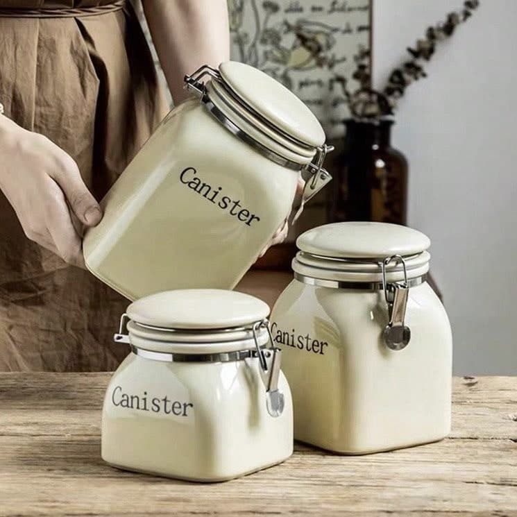 Boîte hermétique en céramique de 900 ml avec fermoir de verrouillage – Bocal de conservation pour café, thé et autres aliments | Résistant à l'humidité et aux nuisibles | INS Pantry Organization Essential
