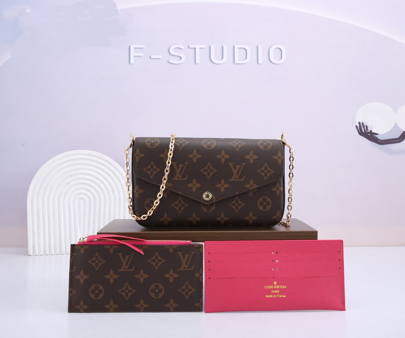 Sac à chaîne classique Louis Vuitton pour femme, pochette enveloppe trois-en-un, motif imprimé