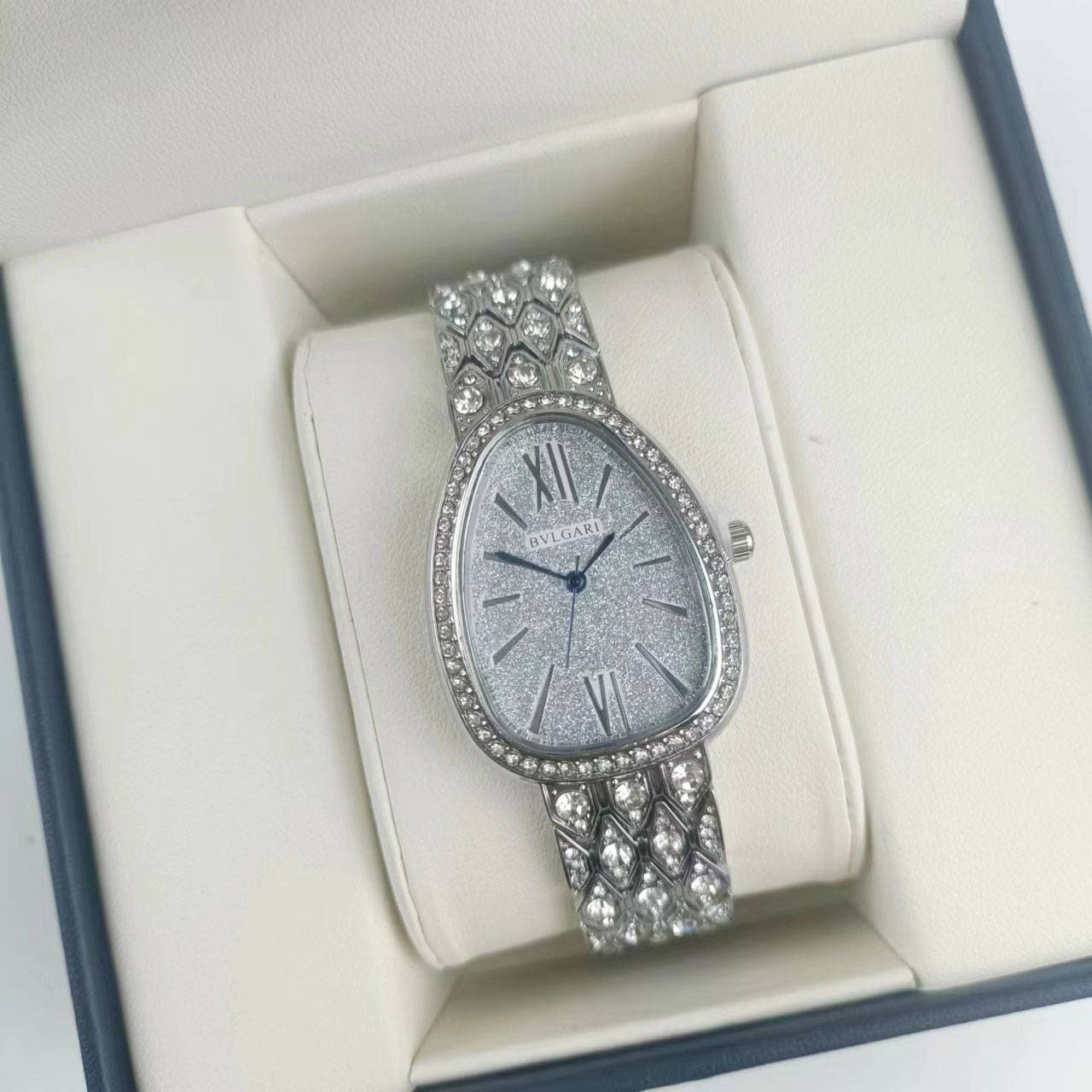 montres à quartz de marque de créateur unisexe à la mode et tendance 26