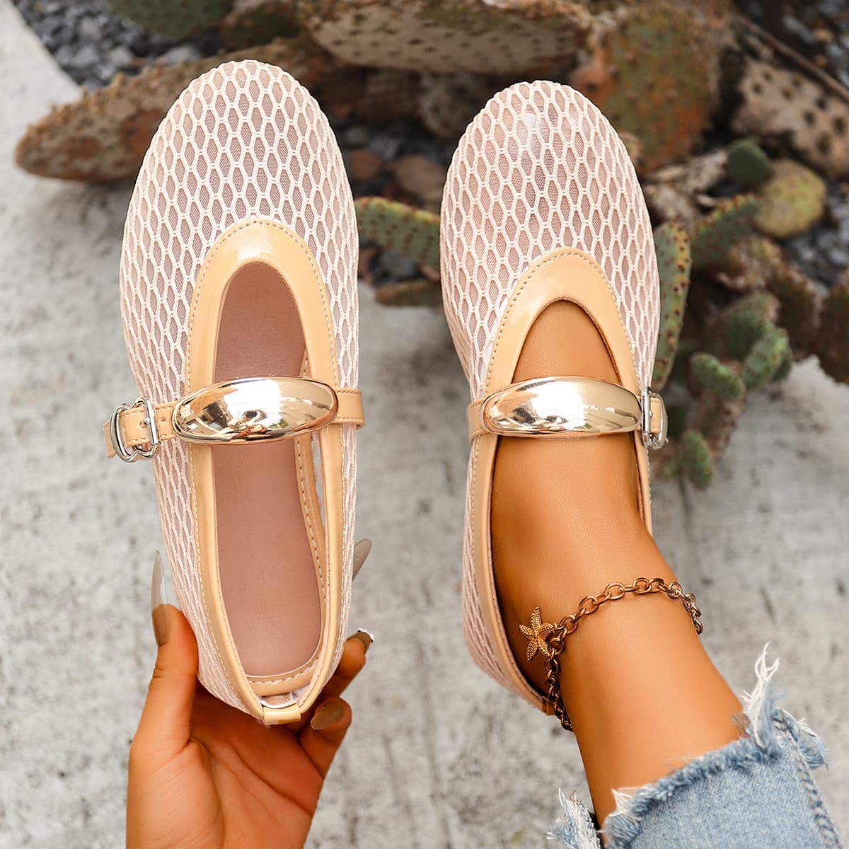 Summer New Women's Round Toe Fish Mesh Hollow Ballet Flat Shoes Fashionable Flat Shoes With High End Feel
