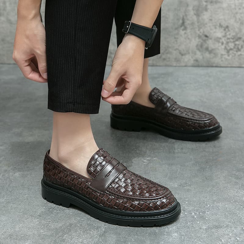 British Style Men's Genuine Leather Shoes Massage Soles Casual Shoes High-quality Men's Formal Shoes Versatile Loafers
