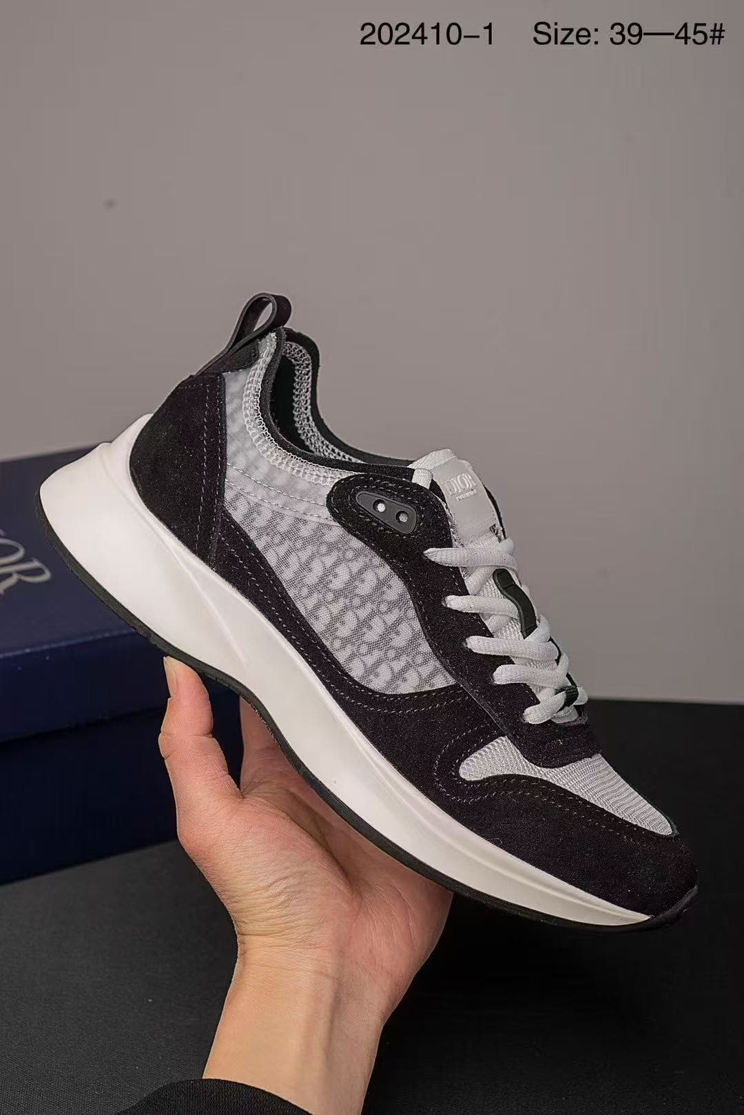 DoirB25 Chaussures de sport décontractées pour hommes avec logo lettre, chaussures de course basses à lacets, semelle épaisse et hauteur contrast