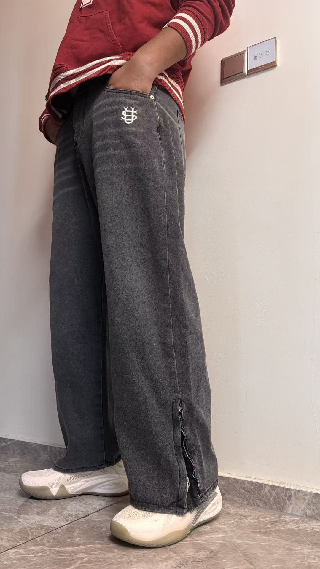 Men's Retro Washed Straight Leg Jeans, Embroidered Design, Distressed Casual Pants