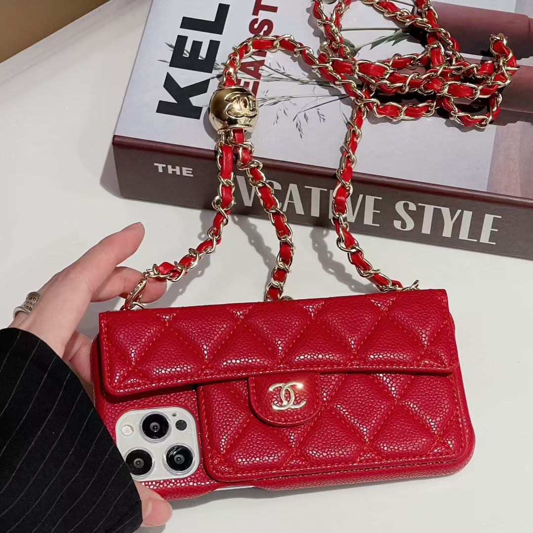 Nouvelle coque matelassée mini Chanel pour iPhone 17, style bandoulière tendance pour femme, compatible avec iPhone 16, 11 et 13 Pro.