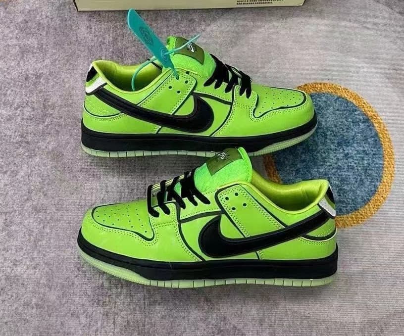 Nouveauté 2024 : Chaussures de skate basses décontractées pour enfants, modèle Flying Little Police Co, bleu clair, pour hommes et femmes.