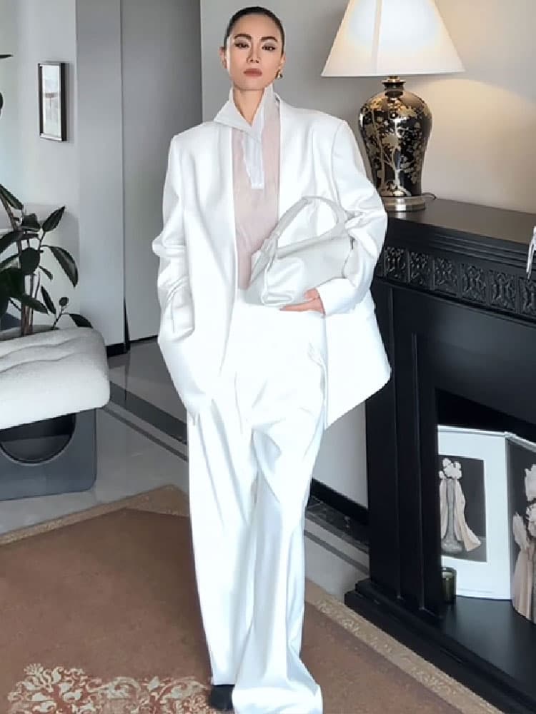 European Plus Size White Suit Women 2026 New Style Oversized Shoulder Padded Blazer Jacket And Casual Pants Two-Piece