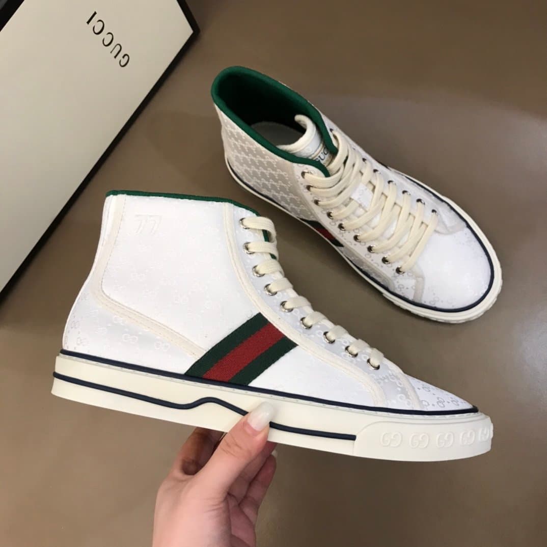 Baskets décontractées de haute qualité, tendance et à la mode pour hommes et femmes 95
