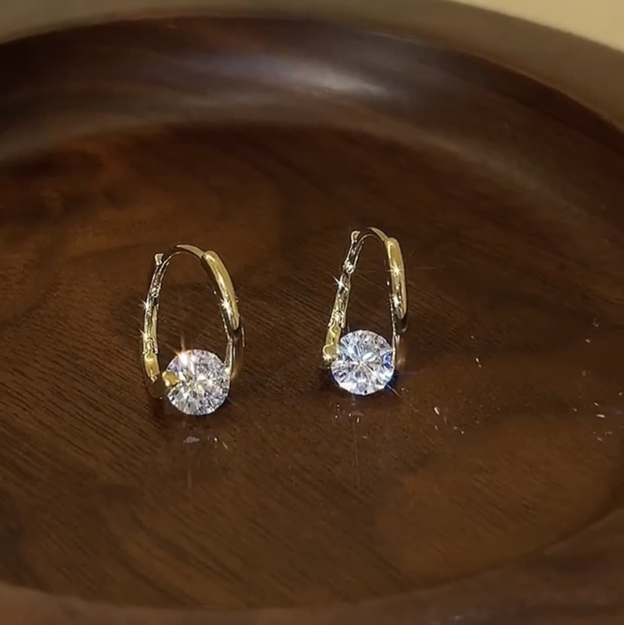 same style round metal style zircon ear buckle temperament fashion INS niche design ear ring round zircon female
