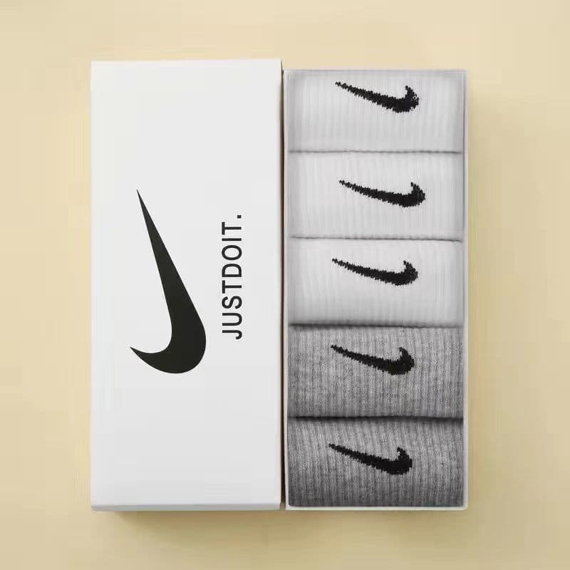 Lot de 5 paires de chaussettes de sport mi-mollet unisexes Nike, respirantes et côtelées, idéales pour la course, la salle de sport et le quotidie