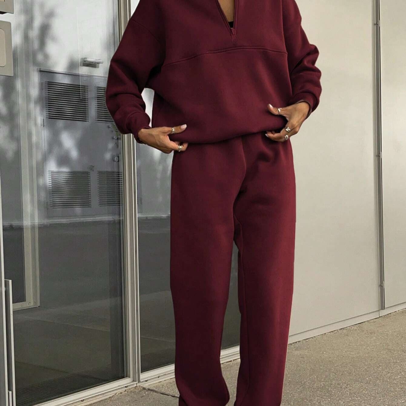 ​​Women's Slim-Fit Zip-Up Hoodie And Jogger Pants Set - Soft Breathable Polyester Two-Piece Outfit For Casual Comfort​​