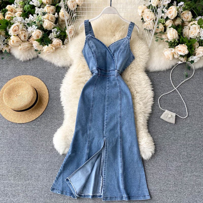 Women's Waist Slimming Denim Dress With Scheming Slit For Commuting Date Light And Mature Temperament Suspender A-line Skirt
