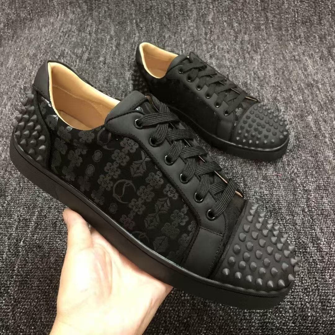 Chaussures pour hommes, ballerines brodées, semelle rouge, baskets tendance et décontractées à clous, blanches, en toile respirante, à lacets