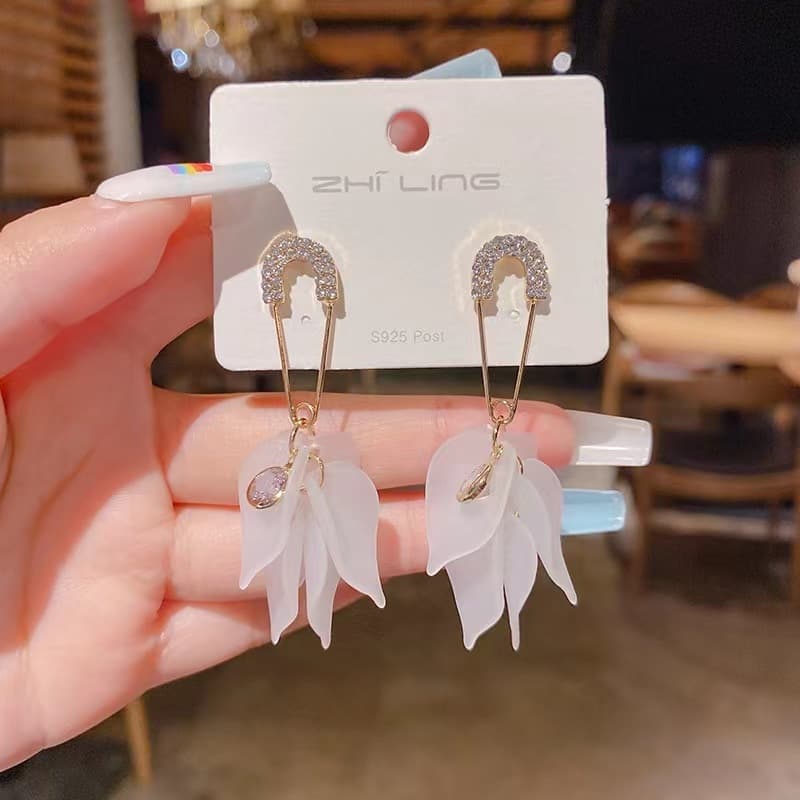 New Korean transparent white petal tassel earrings design sense of light luxury temperament personality S925 silver needle earrings trend