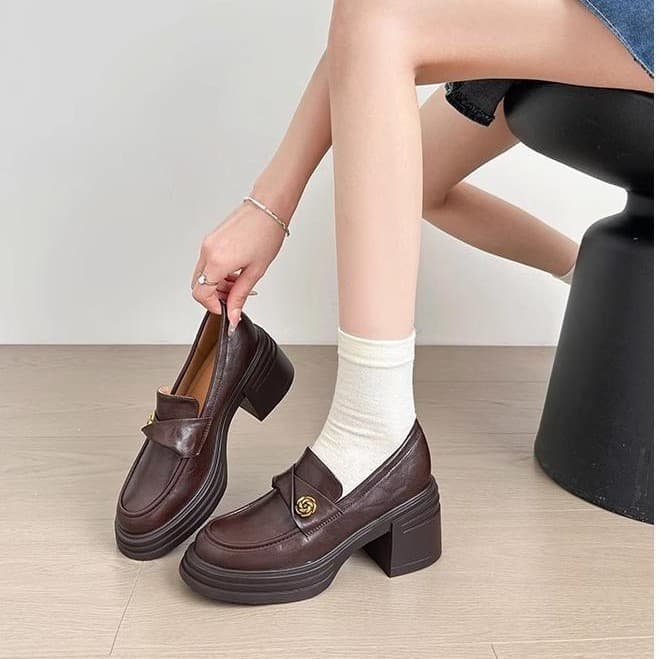 Camellia Leather High Top Thick Bottom Loafers 2025 New England Style Short Heel Mary Jane Women's Shoes Hundred Leisure Daily