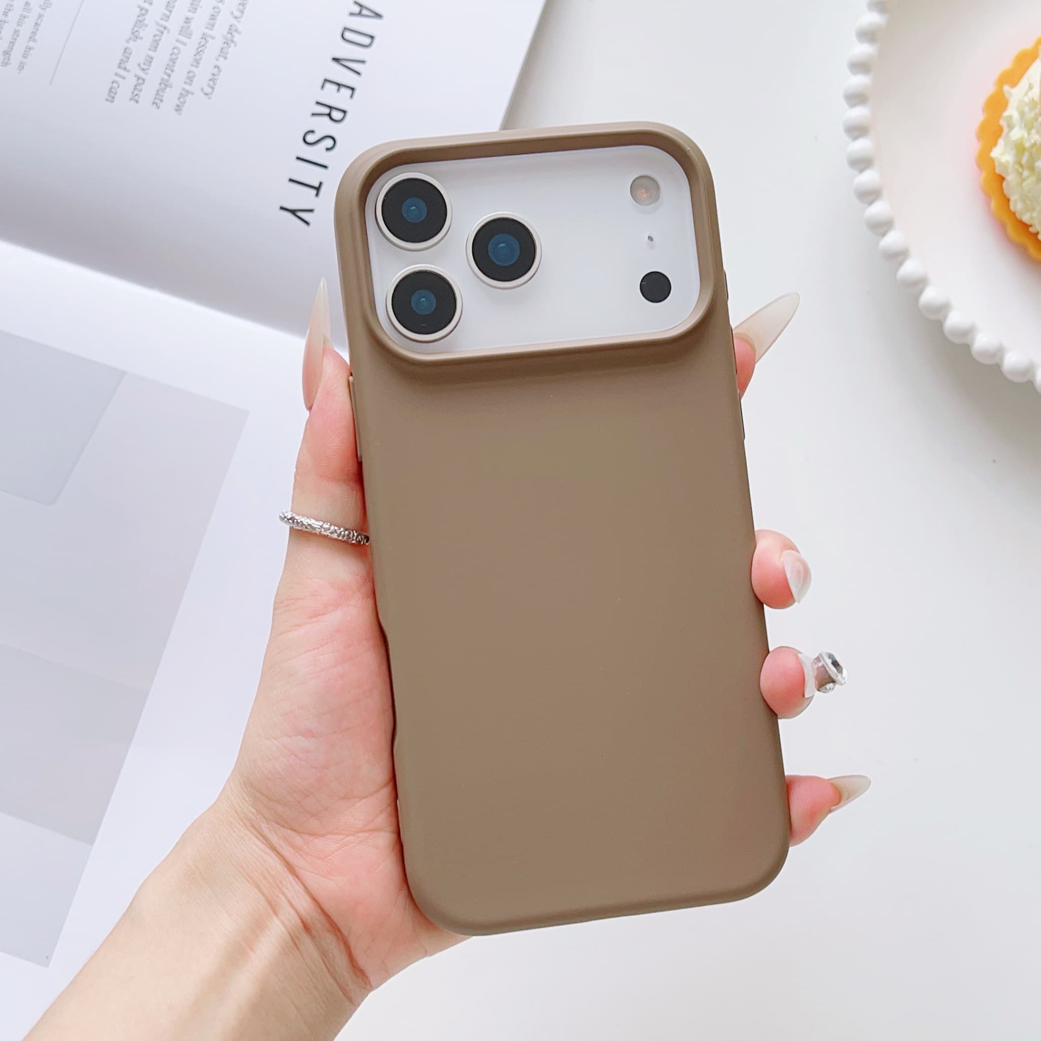 Coque de téléphone portable en silicone liquide de qualité supérieure, résistante à la saleté et compatible avec les modèles 17 Pro, 17 Pro M