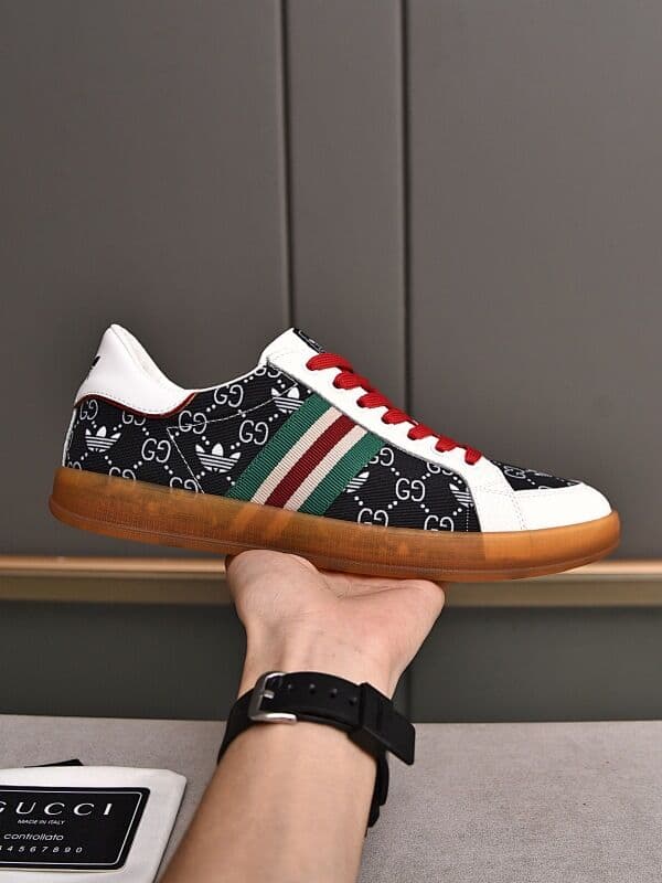 Chaussures de surf Gucci Joint pour hommes, idéales pour les sports et loisirs de plein air