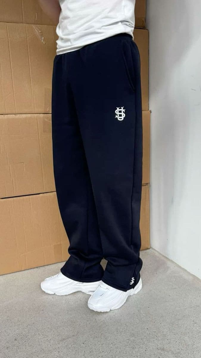 Collection Homme 2026 : Sweat-shirt et pantalon de jogging. La nouvelle tendance de l'année.