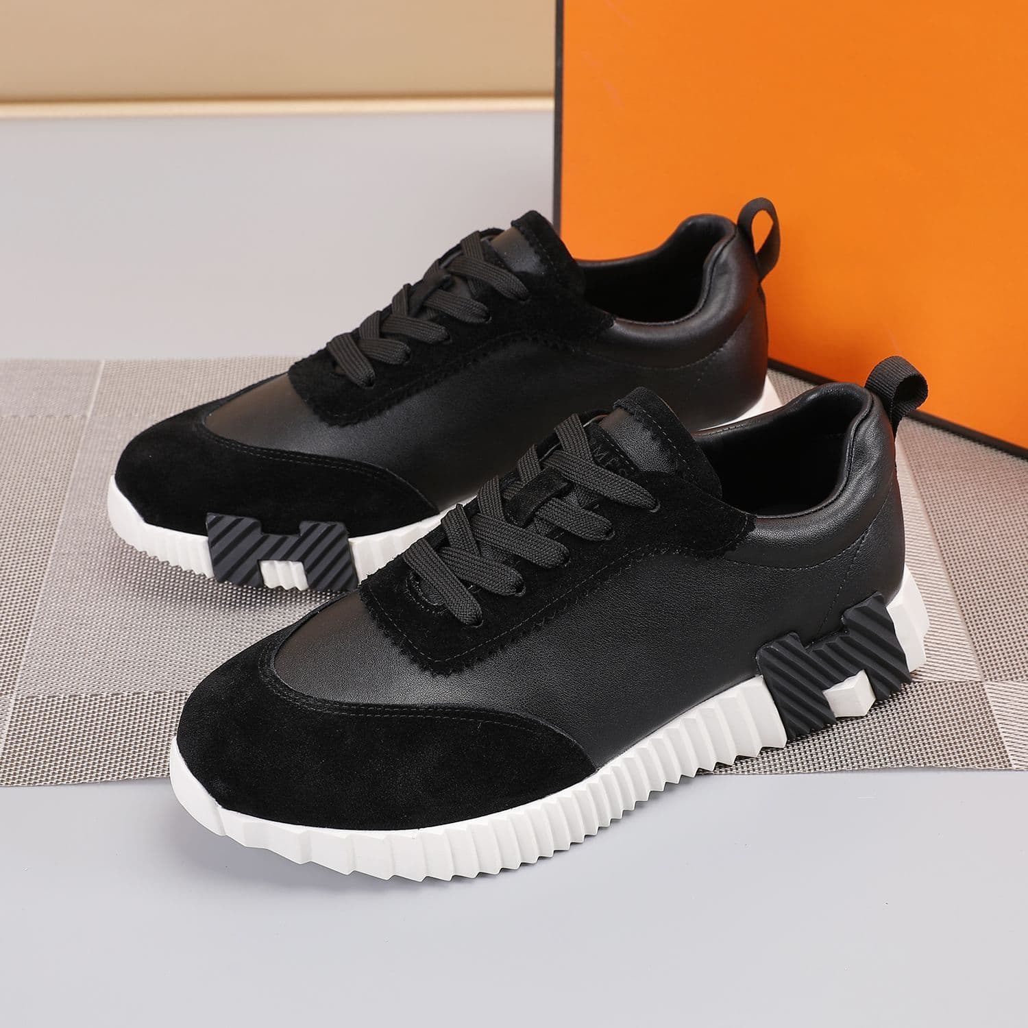 Chaussures tendance pour couples de la marque H, baskets décontractées confortables et polyvalentes en cuir véritable respirant et en maille,