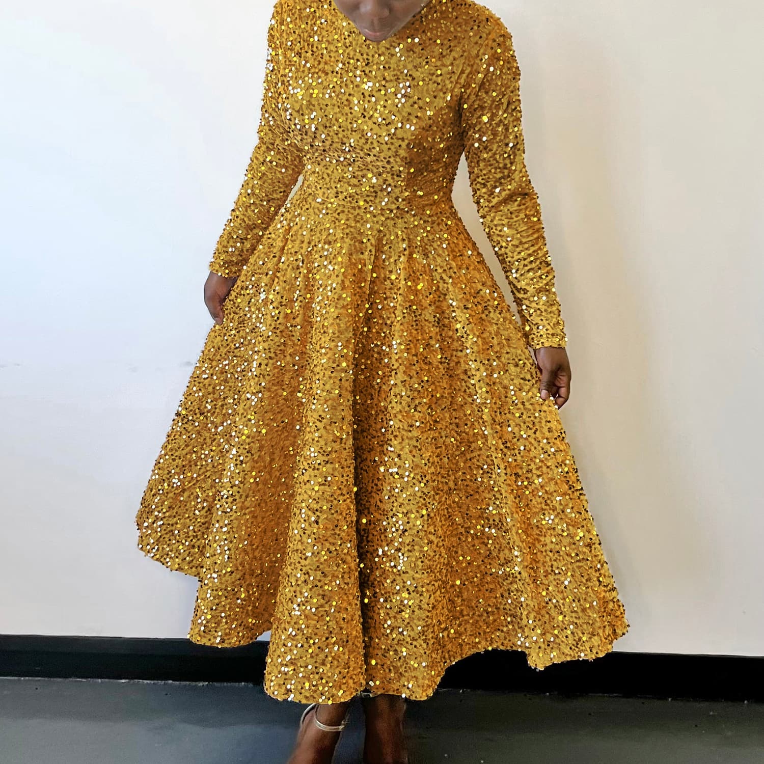 new Women's Round Neck Long Sleeve Solid Color Sequin High Waist Temperament Mid-length Dress European And American Dress