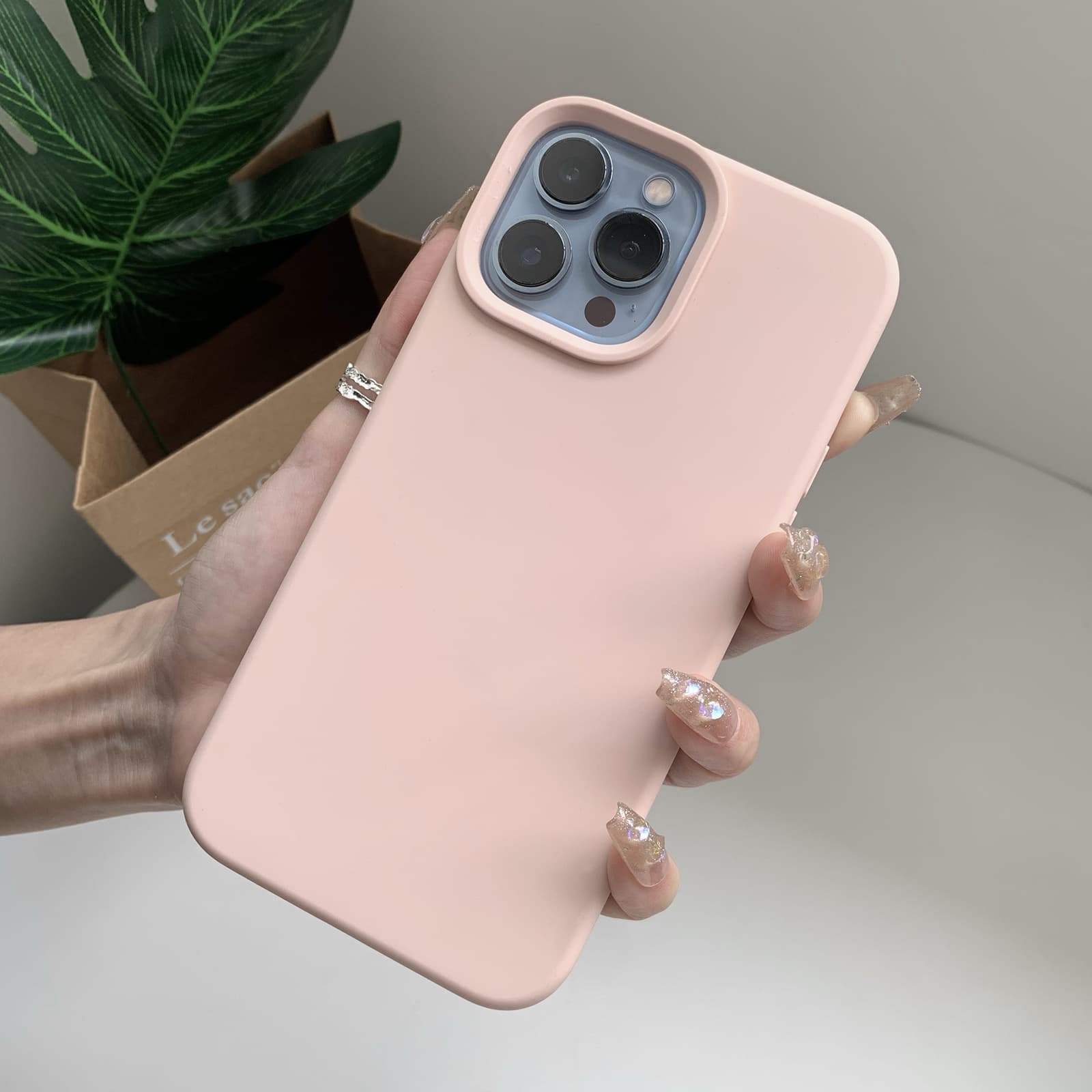 Coque de protection en silicone liquide pour iPhone 11, 12 Pro Max, XS, XR, 7, 8, 14, 15 Plus