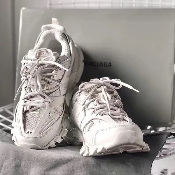 Designer Femmes Hommes Casual Chaussures Track 3.0 LED Sneaker Éclairé Gomma Cuir Entraîneur Nylon Imprimé Plate-Forme Baskets Hommes