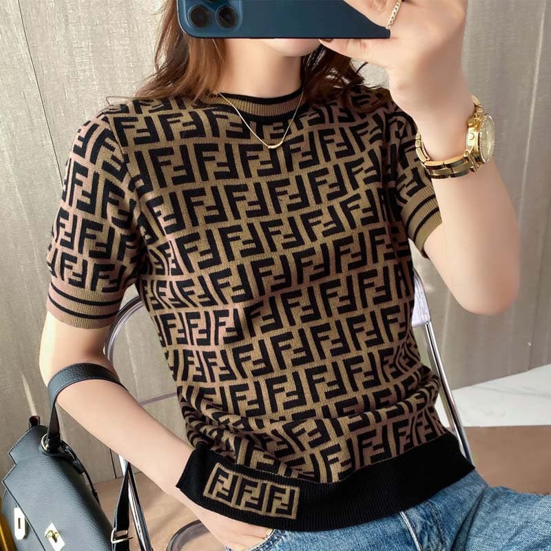 T-shirt en tricot fin à lettres presbytériennes pour femmes