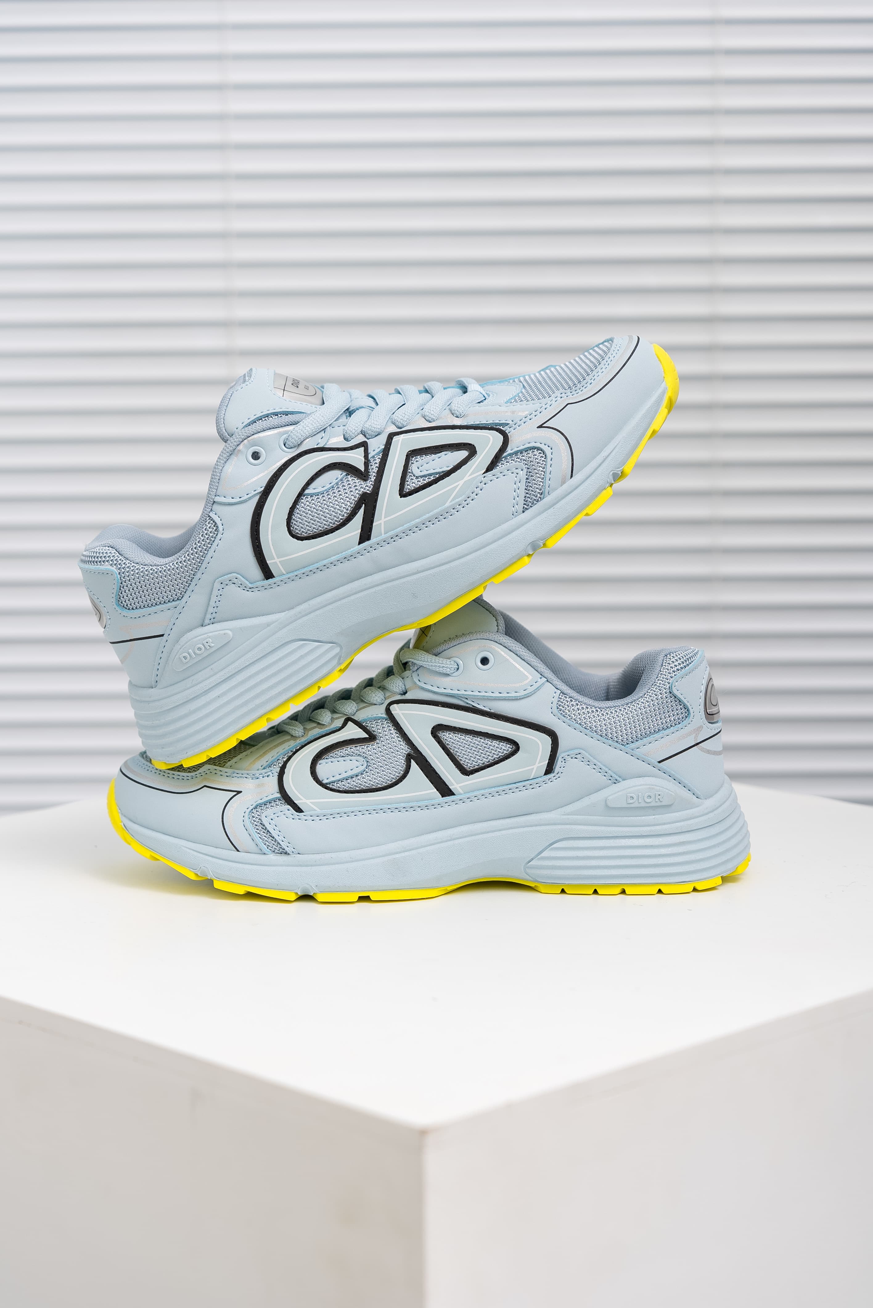 2026 CD B30 Chaussures de course unisexes tendance, légères, respirantes, confortables et décontractées, antidérapantes, idéales pour la marche