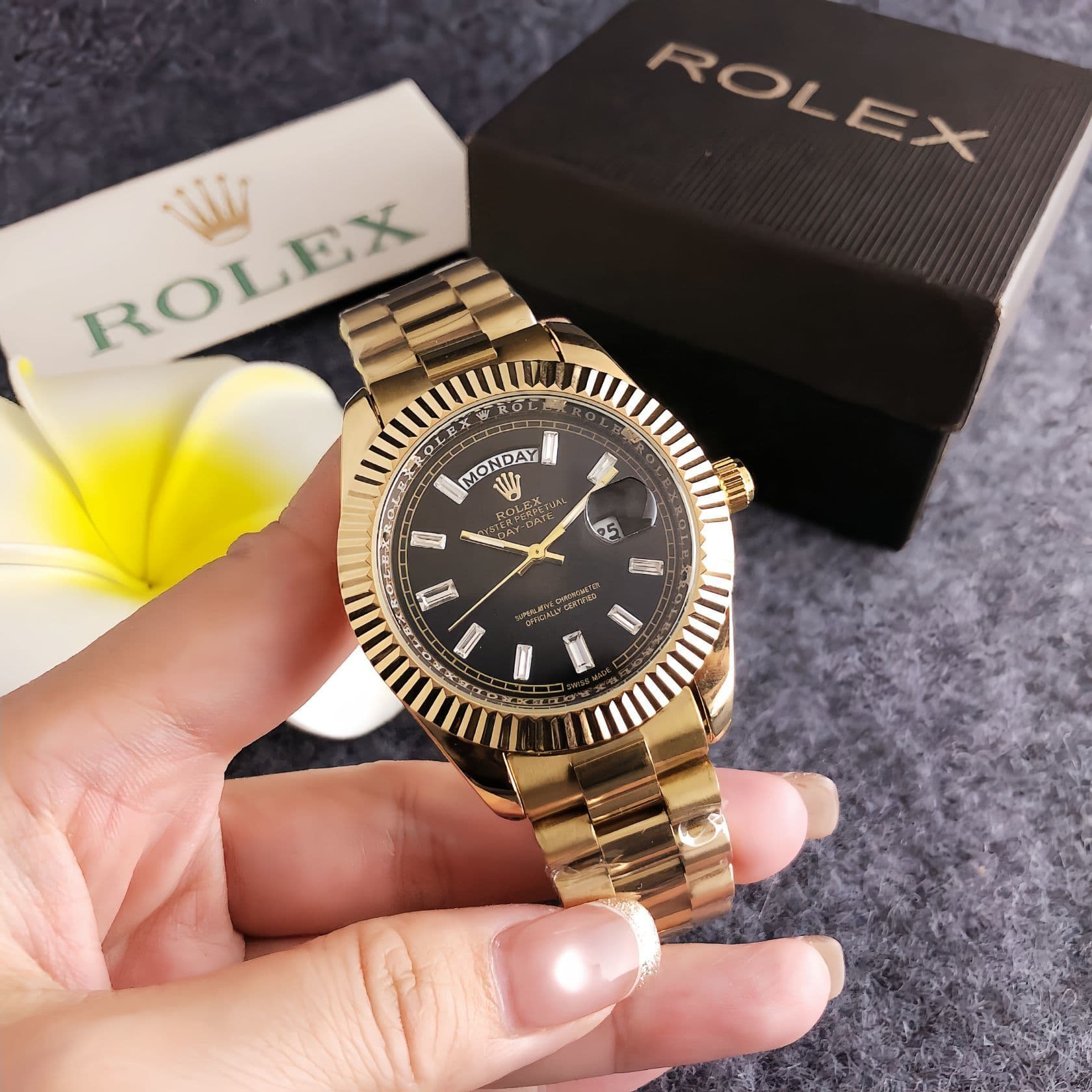 Montre homme d'affaires décontractée de style bûcheron avec bracelet en acier élégant