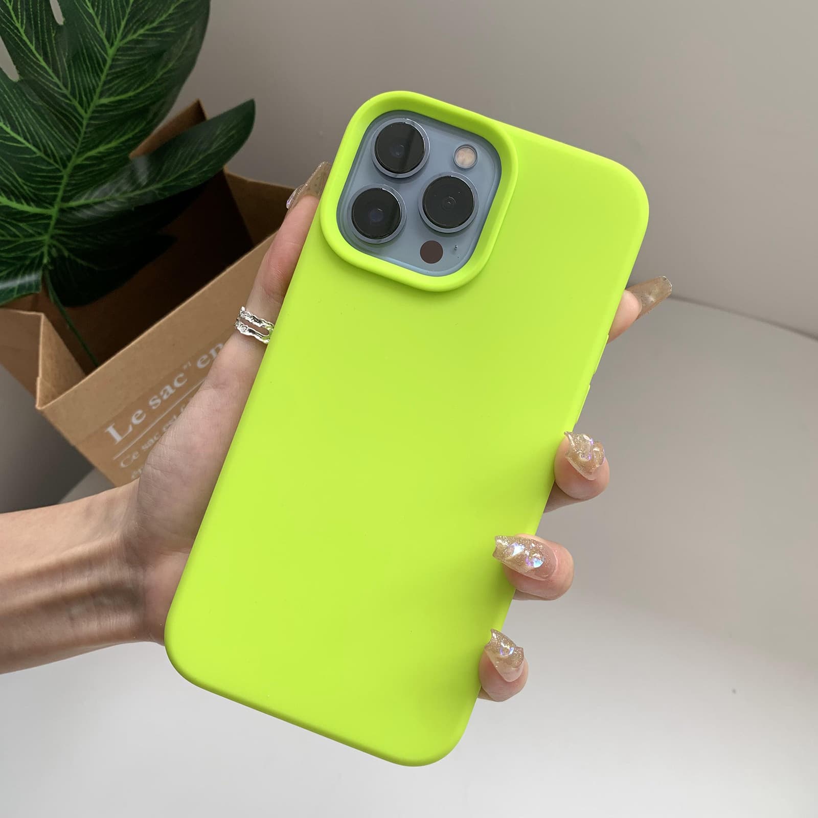 Coque de protection en silicone liquide pour iPhone 11, 12 Pro Max, XS, XR, 7, 8, 14, 15 Plus