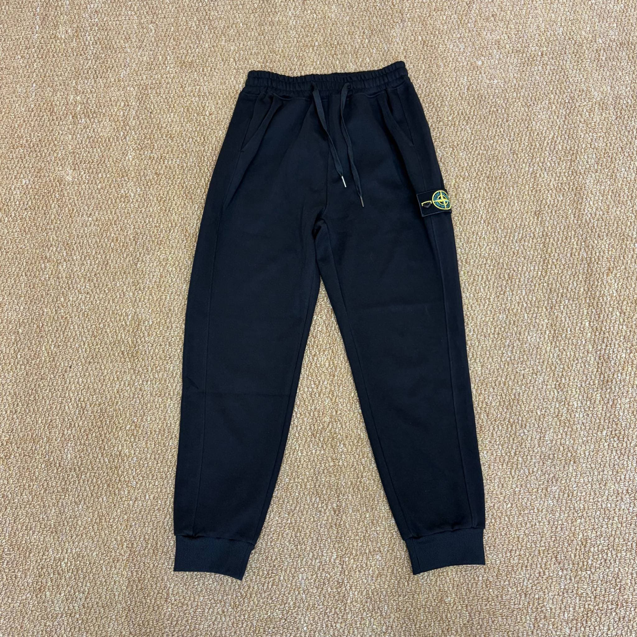 Ensemble 2 pièces Stone Island pour homme : sweat-shirt à capuche avec empiècements sur les bras, pantalon de survêtement à cordon de serrage, c