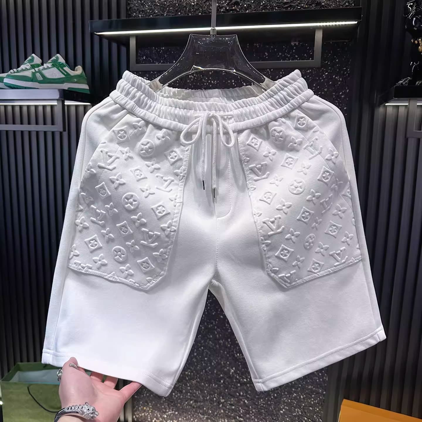 Men's European Style High End Fashion Embossed Casual Sports Shorts Trendy Brand New Summer Beach Five Point Pants