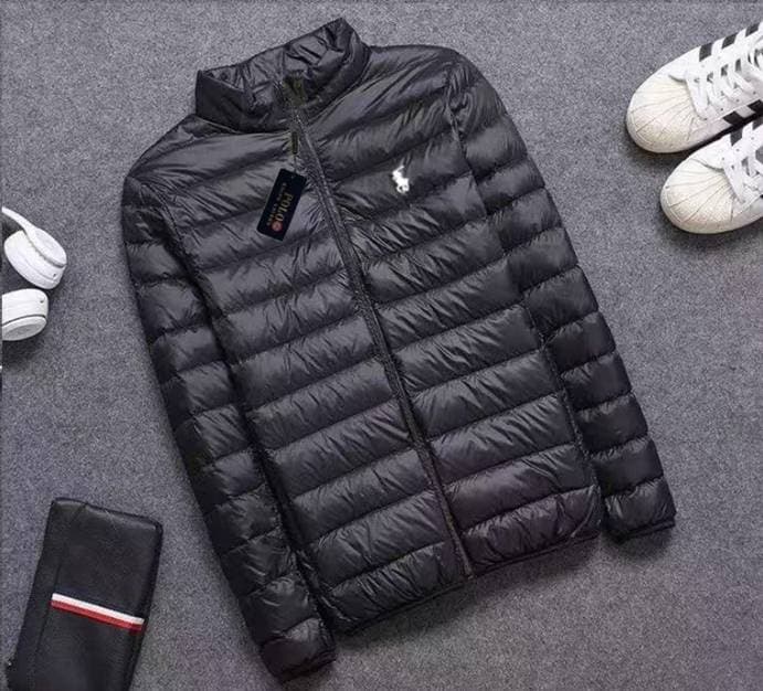 Doudoune légère POLO, à capuche violette, résistante et durable pour un usage quotidien décontracté et en extérieur en Europe