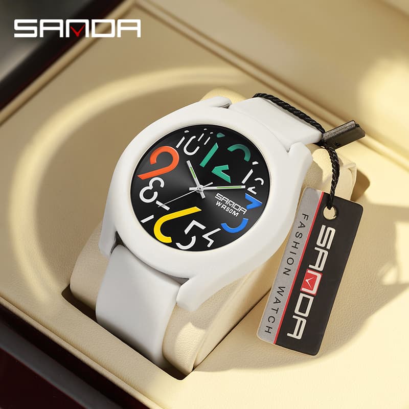 Montre pour homme, bracelet en silicone, étanche, créative, simple, pour fille, nouvelle mode, blanche, décontractée, à quartz, 2024