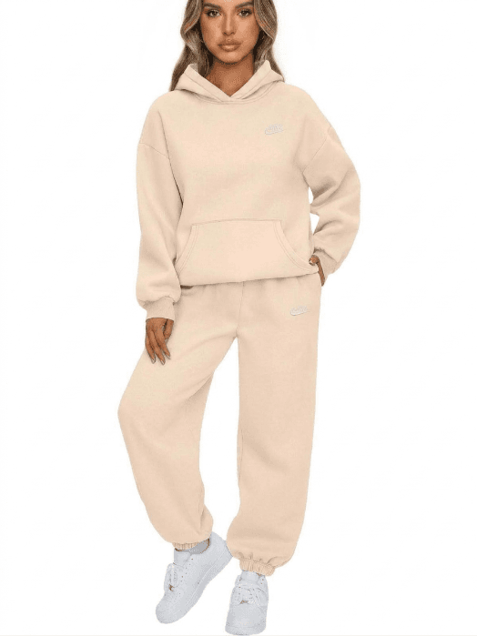 Ensemble deux pièces à capuche Nike pour femme avec logo classique
