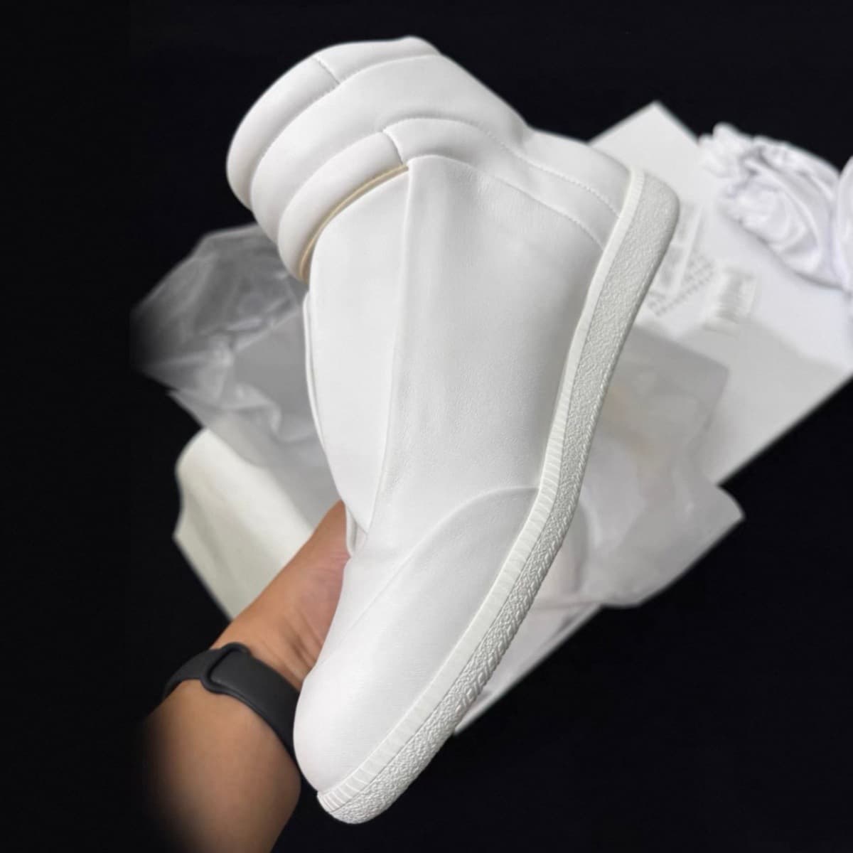 Chaussures de sport basses pour femmes, tendance, noires, blanches et rouges, bout rond.