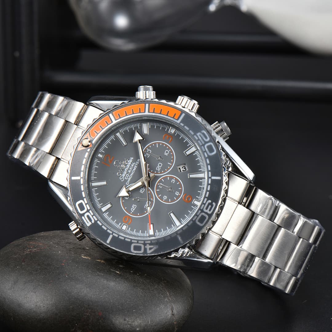 Montre Seamaster Fashion Collection à cadran noir : une montre d'affaires élégante en acier inoxydable