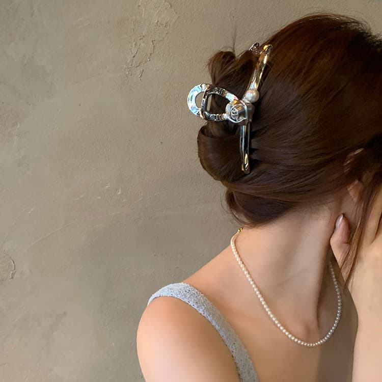 silver Rose Flower Pearl Grab Clip Women's High-end Hair Clip Back of Head Metal Shark Clip Hair Accessories Headwear
