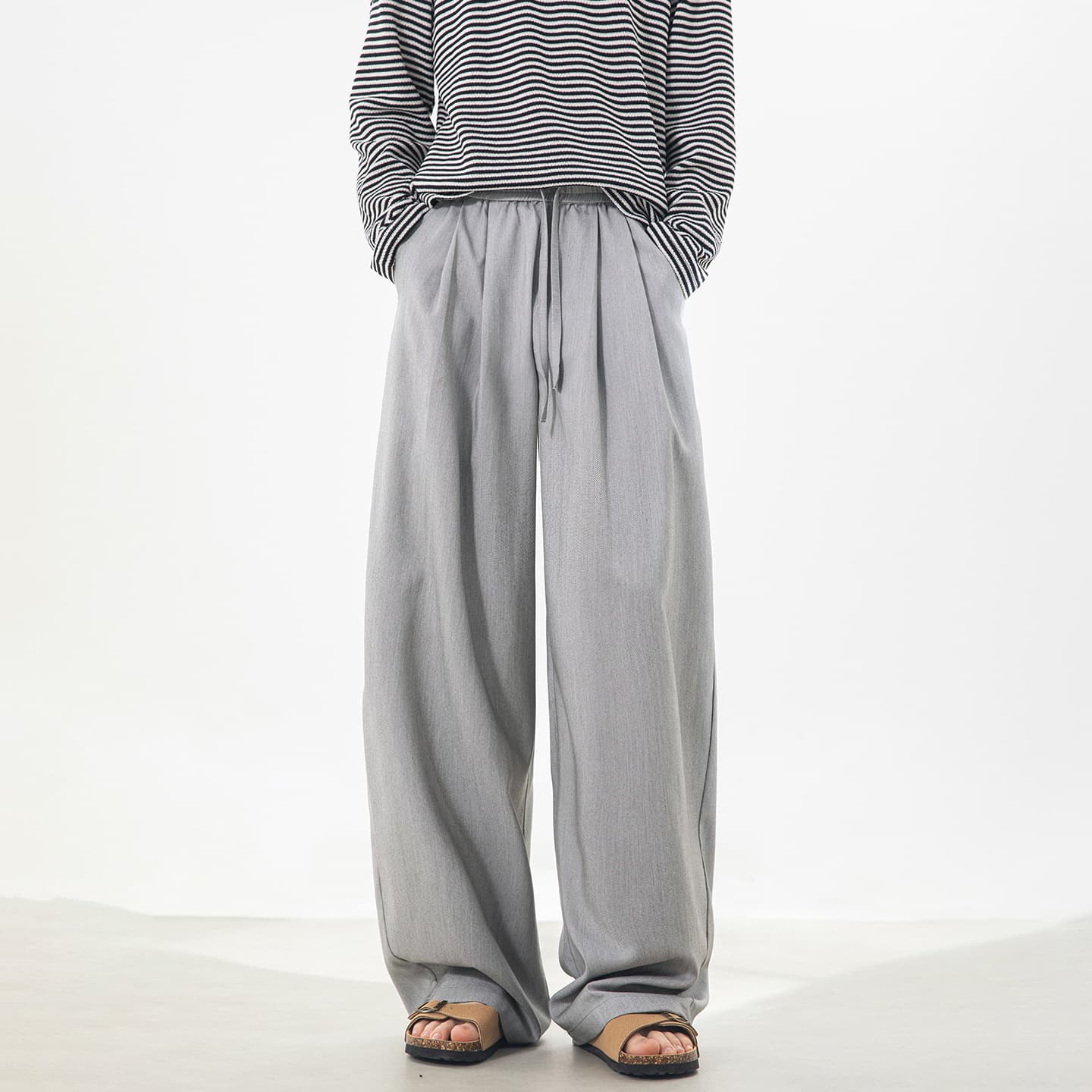 Men’s Straight Fit Pleated Casual Pants – Lightweight, Wrinkle-Resistant & Versatile Cleanfit Trousers For Spring & Summer