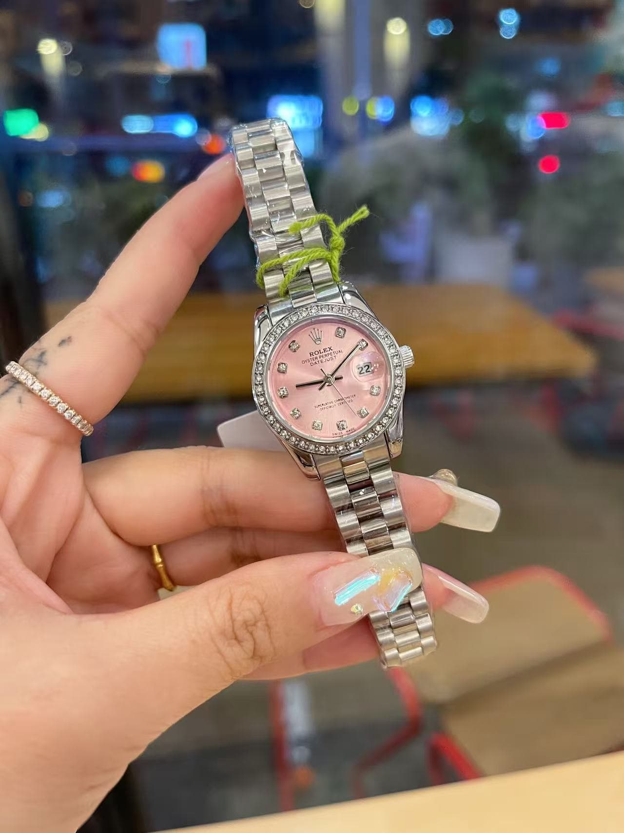 Montre femme édition limitée 28 mm, verre saphir AAA serti de diamants, bracelet en acier massif 316, mouvement à quartz, cadeau d'anniversaire.